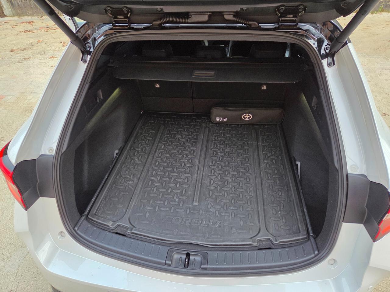 Toyota Corolla Active 1.8 Hybrid Touring Sports