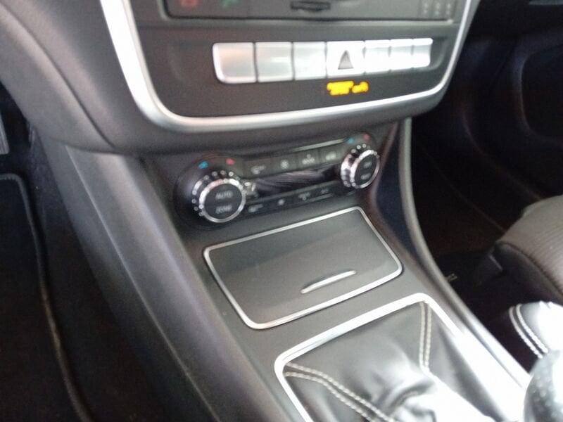 Mercedes-Benz GLA GLA 200 d Sport