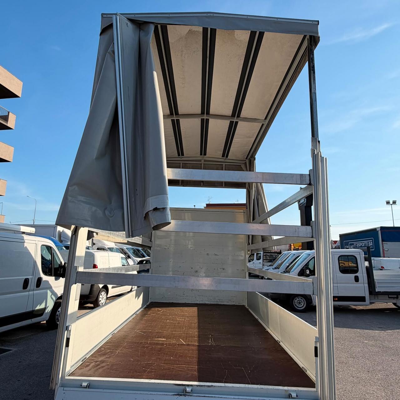 IVECO DAILY 35S16 CENTINA ALZA E ABBASSA