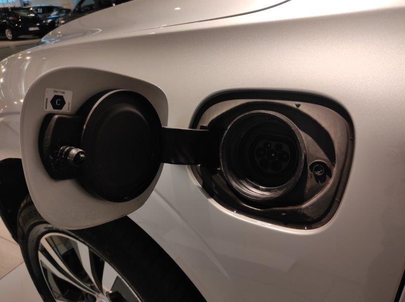 VOLVO XC60 (2017-->) - XC60 T6 Recharge Plug-in Hybrid AWD Inscription Expression