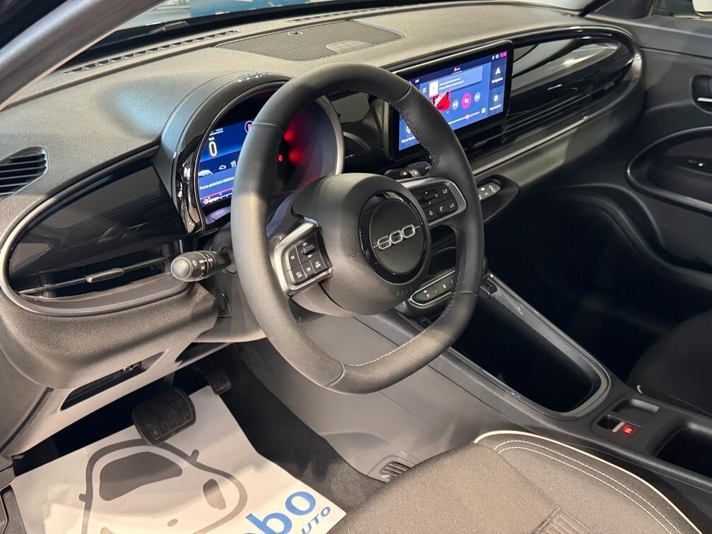 Fiat 600 1.2 hybrid 145cv auto Led Navi App conn 17"