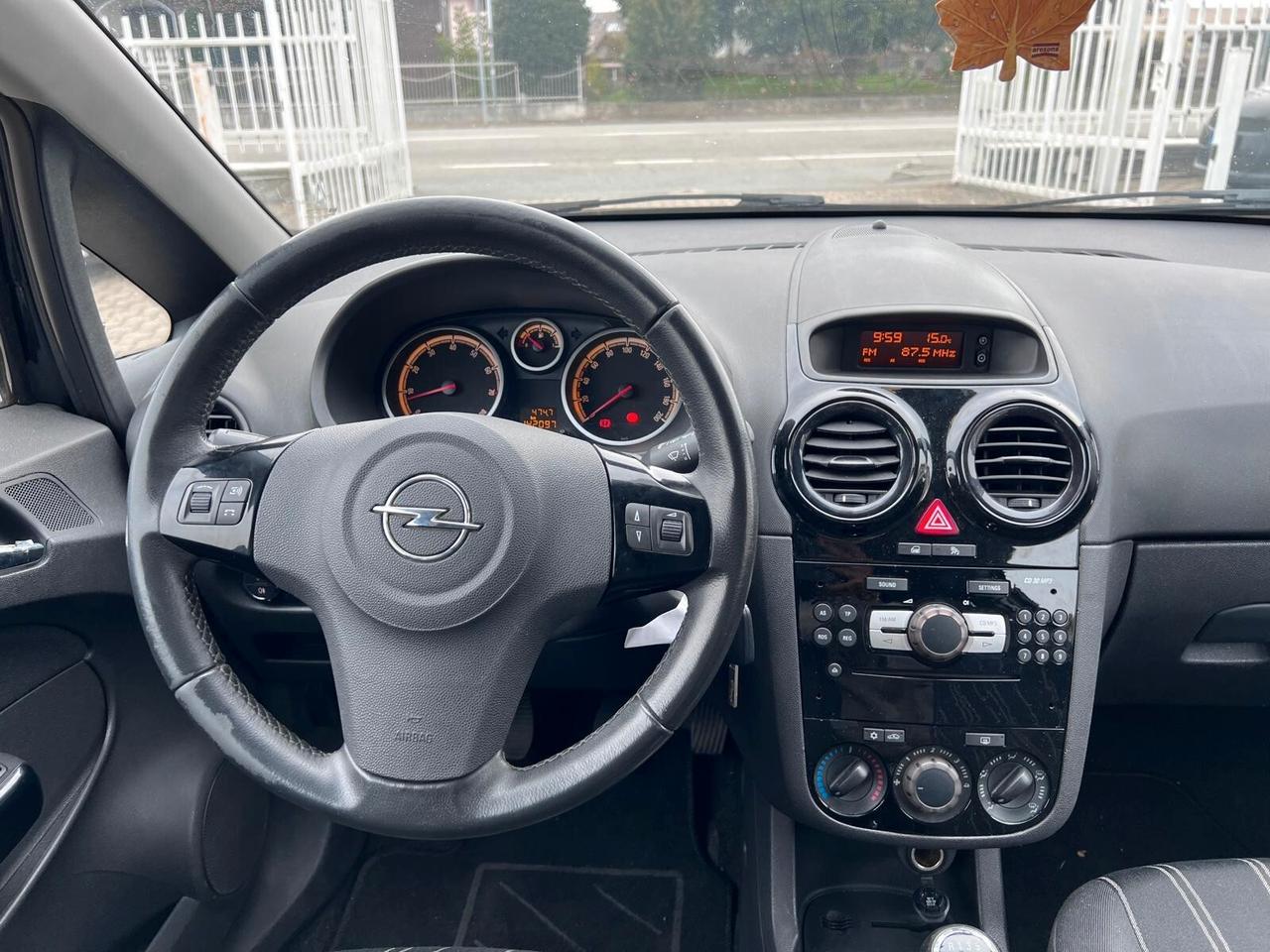 Opel Corsa 1.2 3 porte Sport