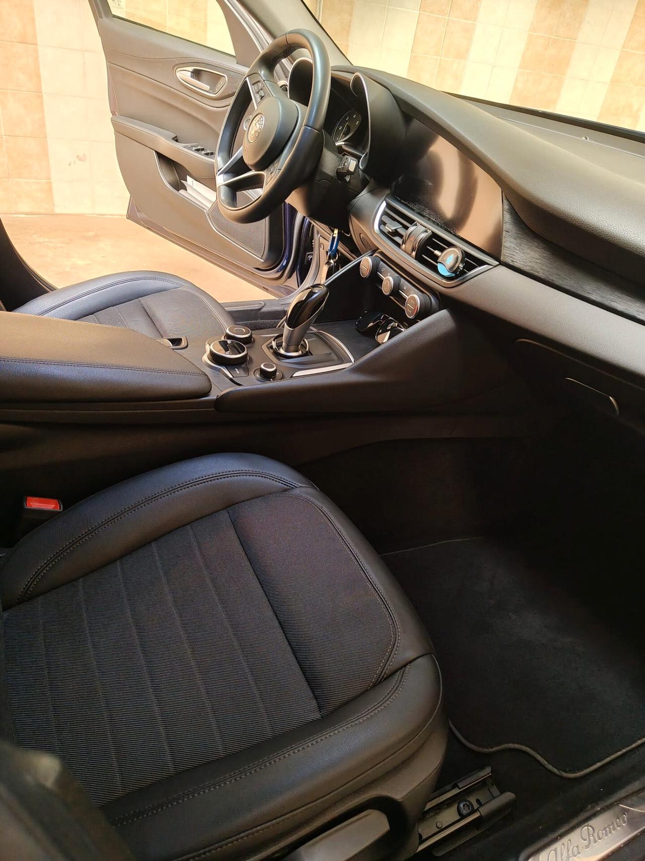 Alfa Romeo Giulia 2.2 Turbodiesel 160 CV AT8 Executive