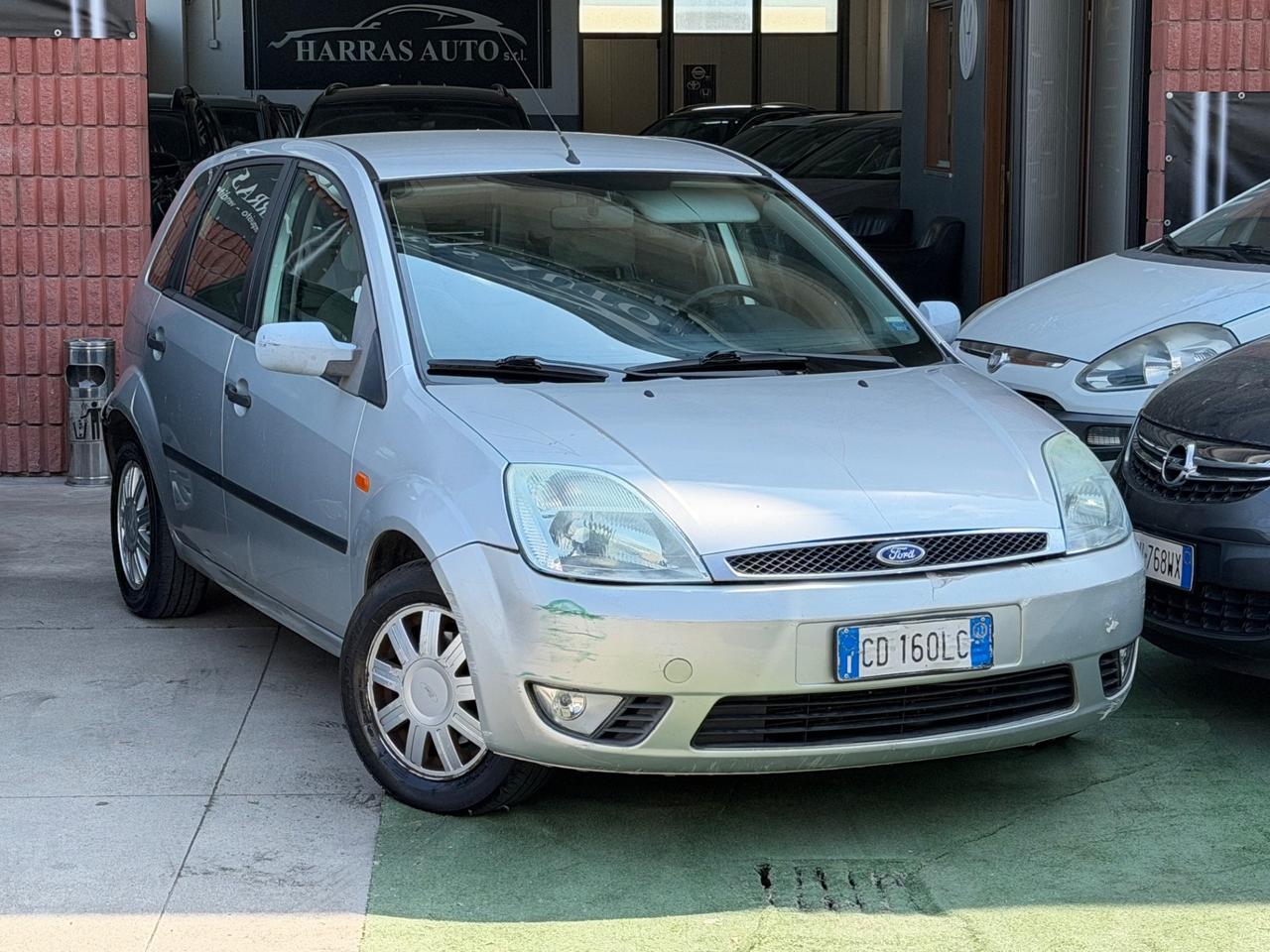 Ford Fiesta 1.4 16V 5p. Ghia