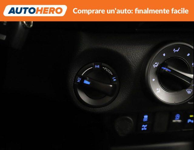 TOYOTA Hilux 2.4 D-4D 4WD 4 porte Double Cab Lounge