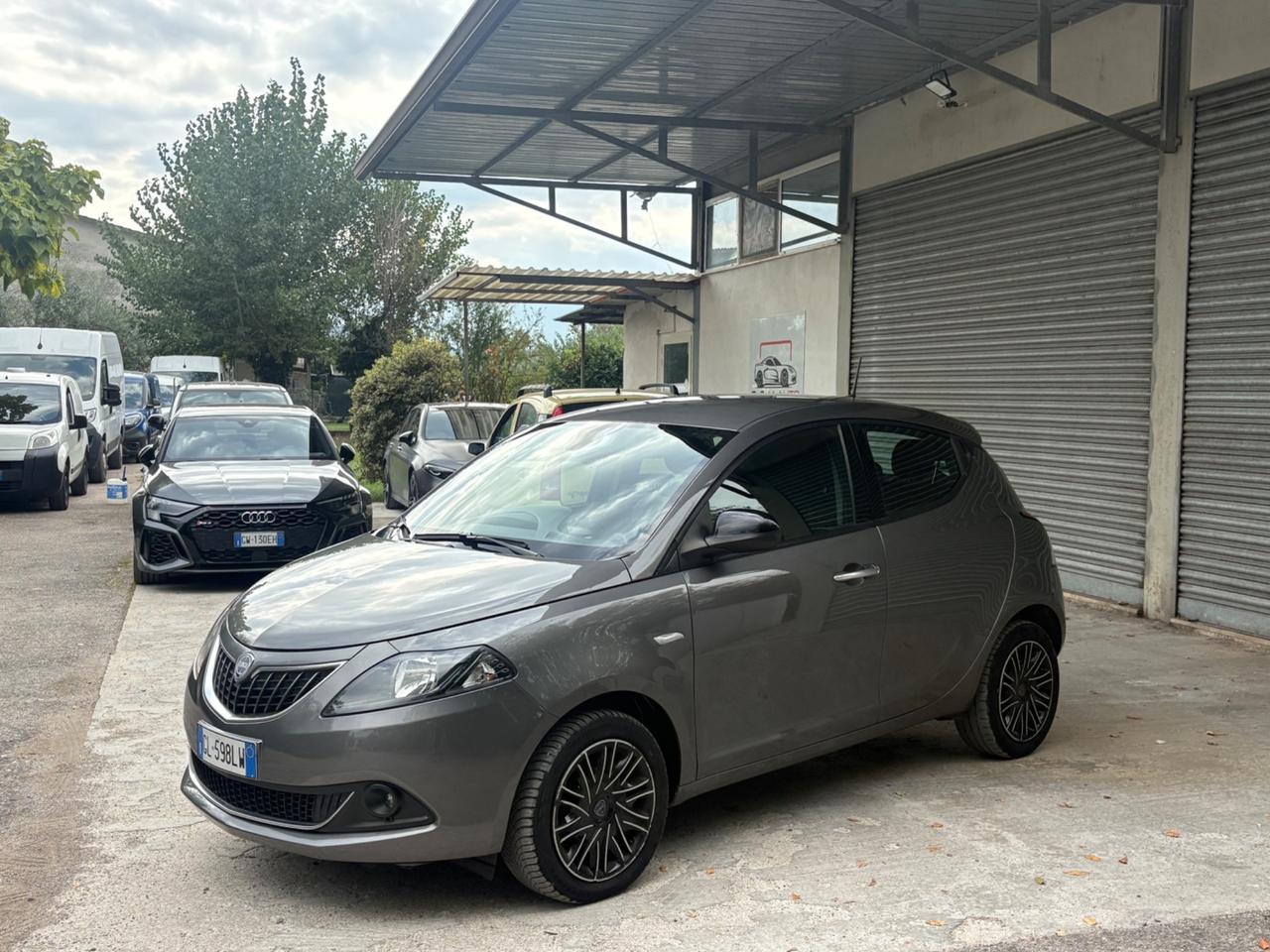 Lancia Ypsilon 1.0 FireFly 5 porte S&S Hybrid Gold