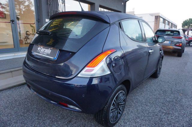 LANCIA Ypsilon 1.2 69 CV 5 porte Gold X NEOPATENTATI