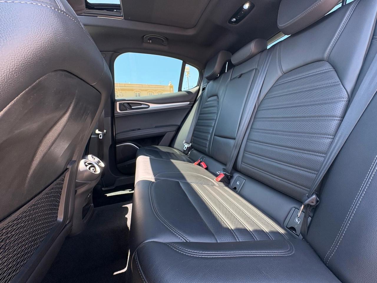 Alfa Romeo Stelvio 2.2 Turbodiesel 180 CV AT8 Q4 Executive TETTO APRIBILE