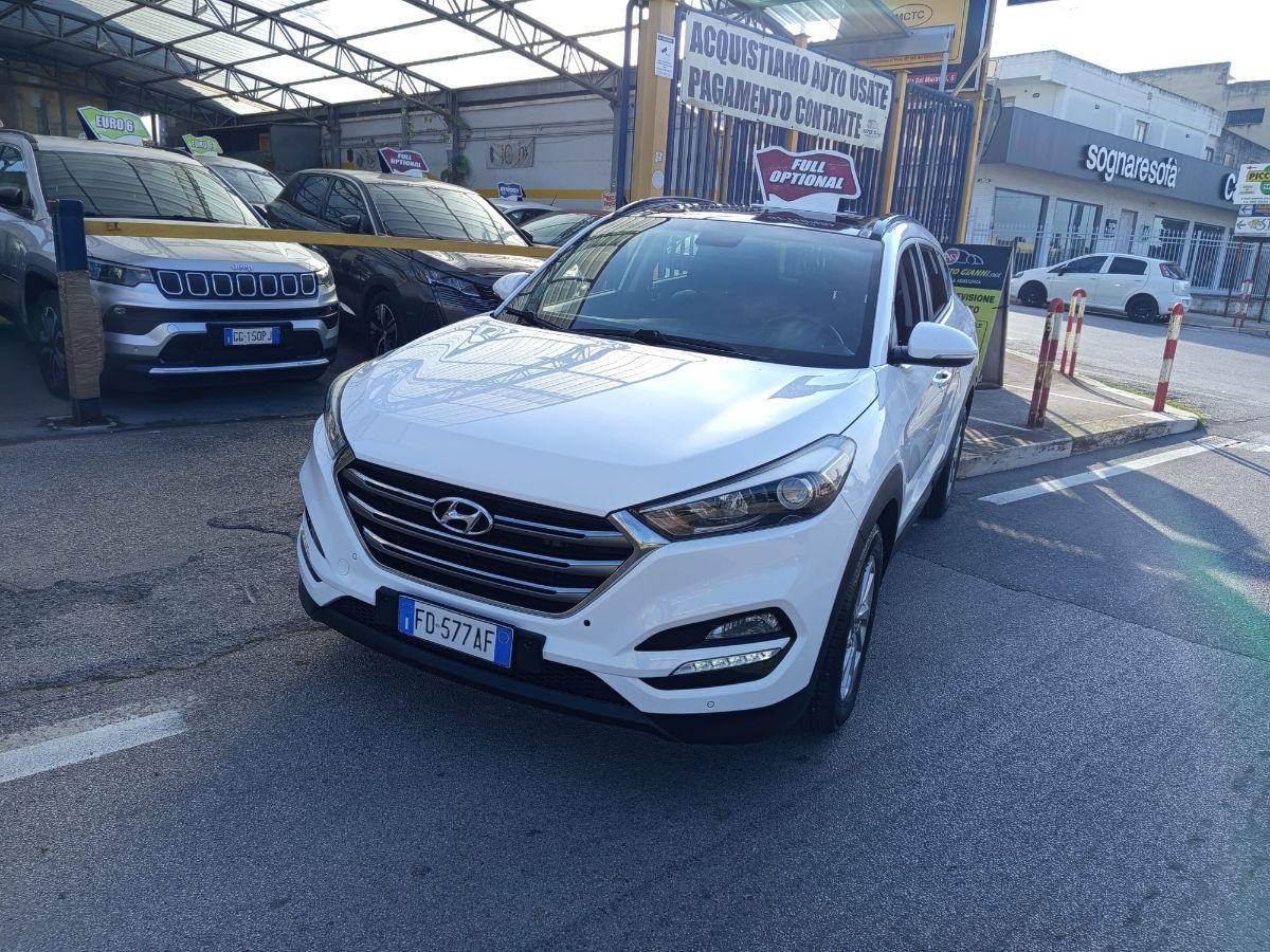 HYUNDAI Tucson 1.7 CRDi XPossible TETTO/NAV/PELLE