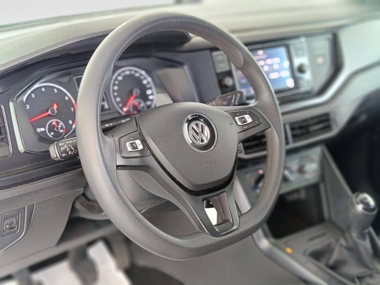 VOLKSWAGEN Polo VI 2017 - Polo 5p 1.0 mpi Trendline 65cv