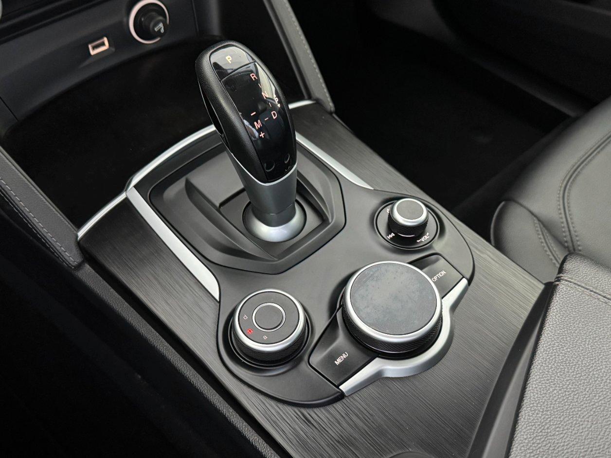 Alfa Romeo Stelvio 2.0 t B-Tech Q4 200cv auto BTECH