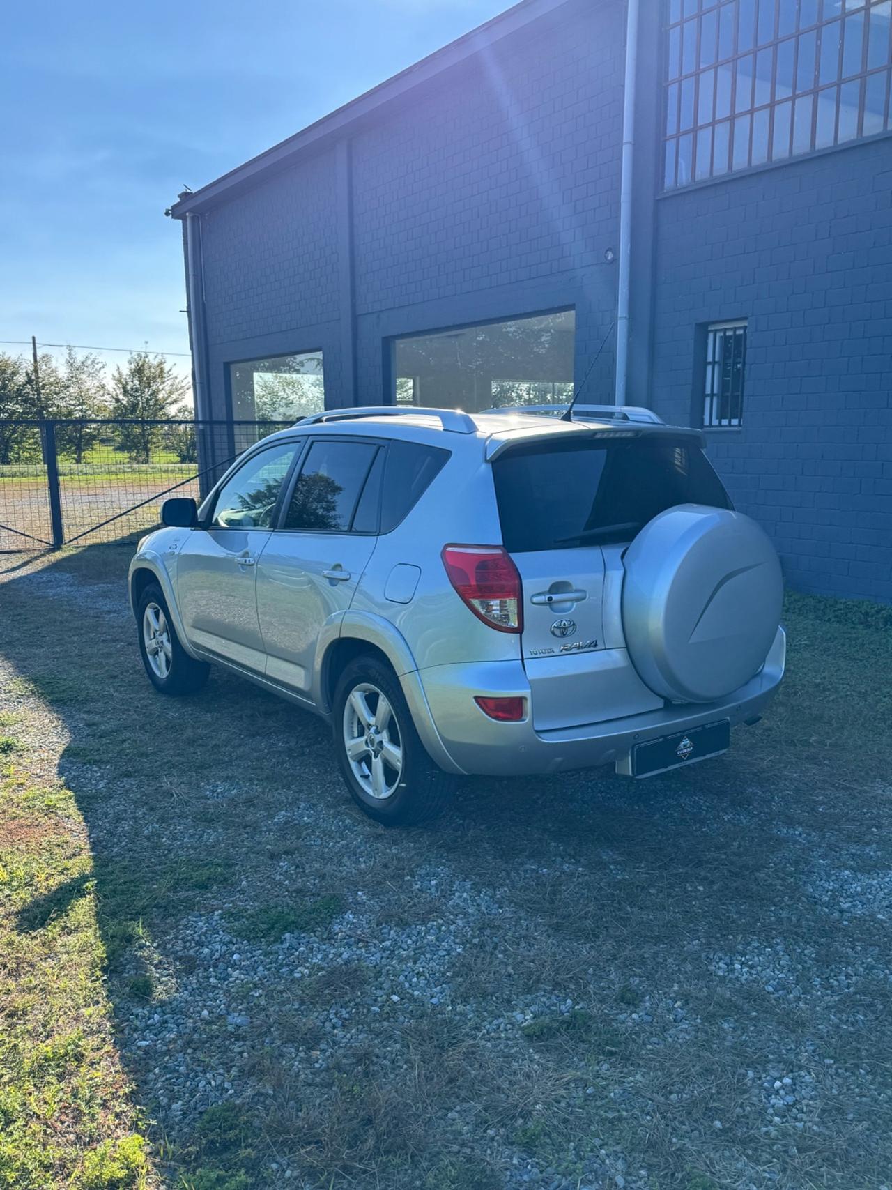 Toyota RAV 4 RAV4 2.2 D-4D 177 CV Sol Plus
