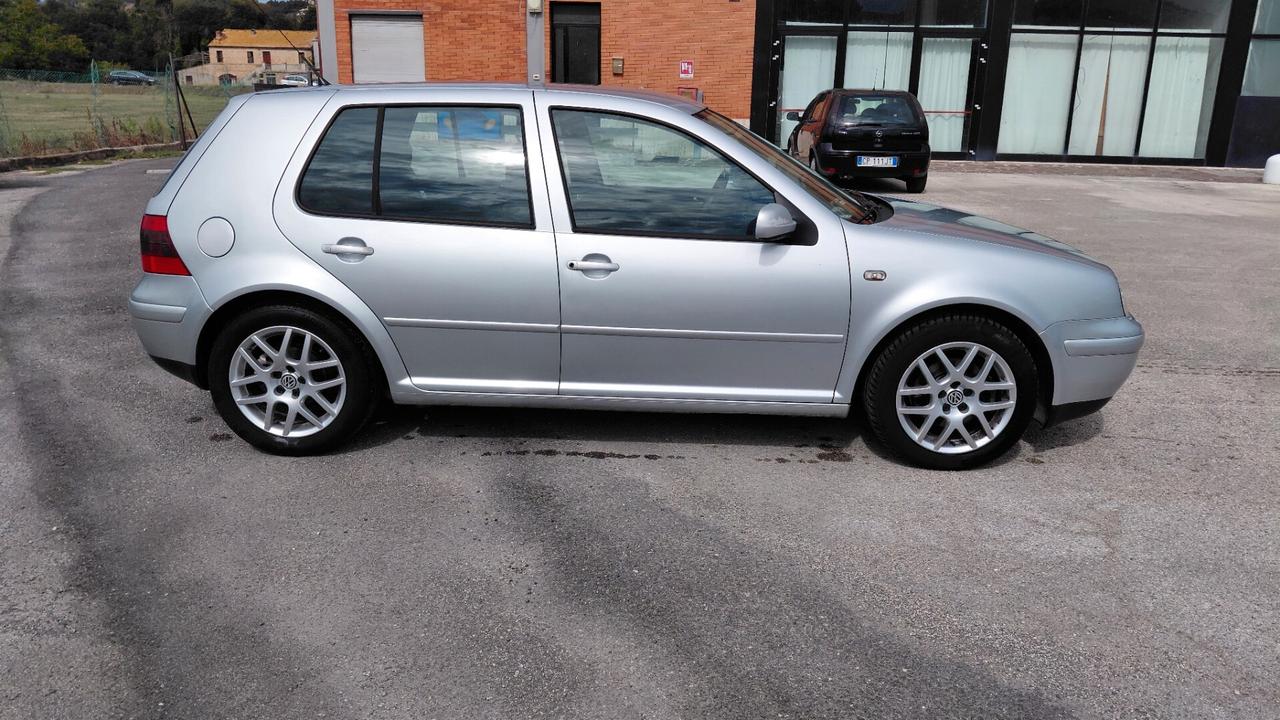 Volkswagen Golf 2.0 cat 5p. 4motion Highline