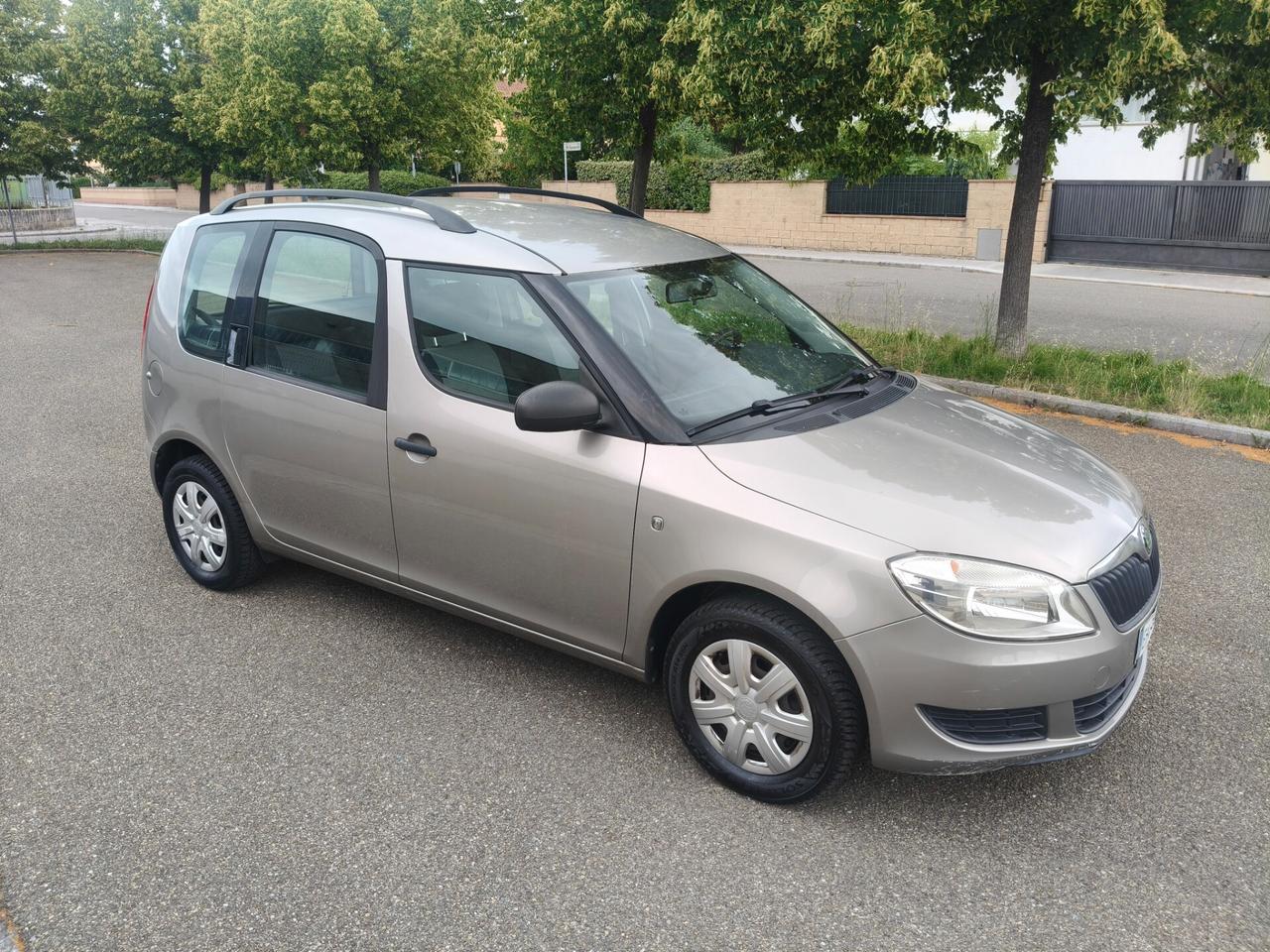Skoda Roomster 1.2 SOLAMENTE 73.000 KM
