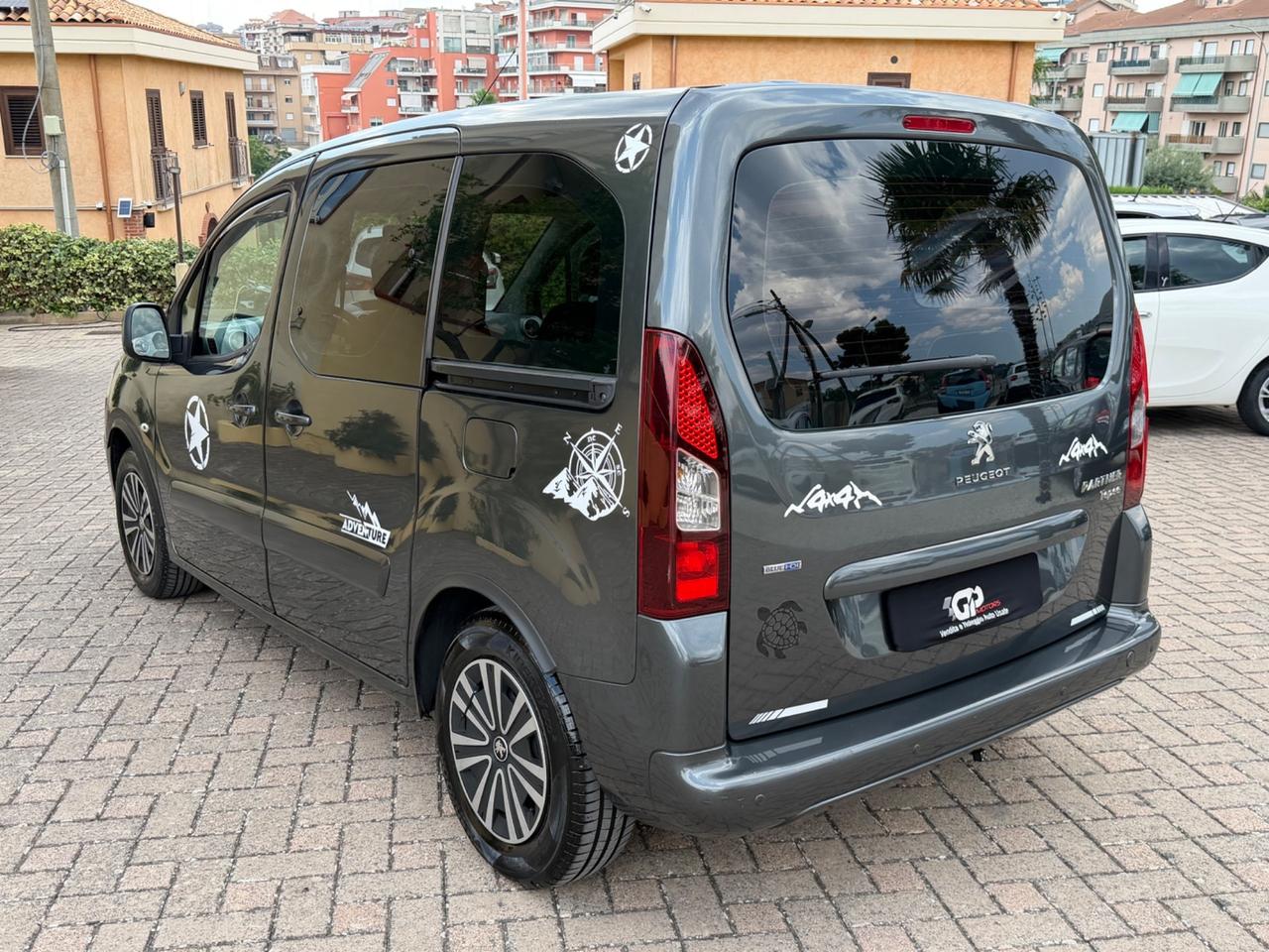 Peugeot Partner Tepee BlueHDi 100 Outdoor