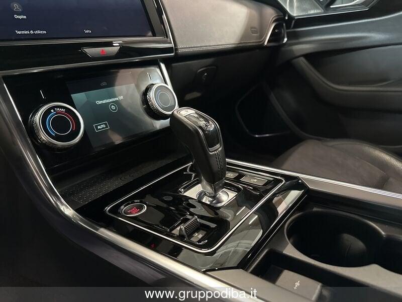 Jaguar XE Diesel 2.0d i4 mhev R-Dynamic S rwd 204cv auto