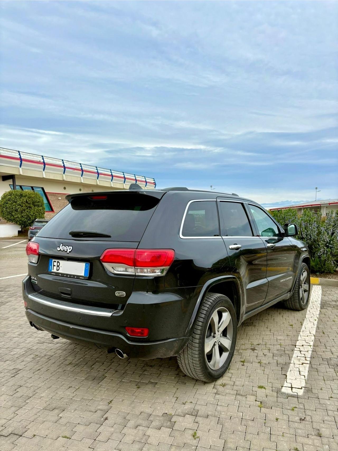 Jeep Grand Cherokee 3.0 V6 CRD 250 CV Multijet II Overland