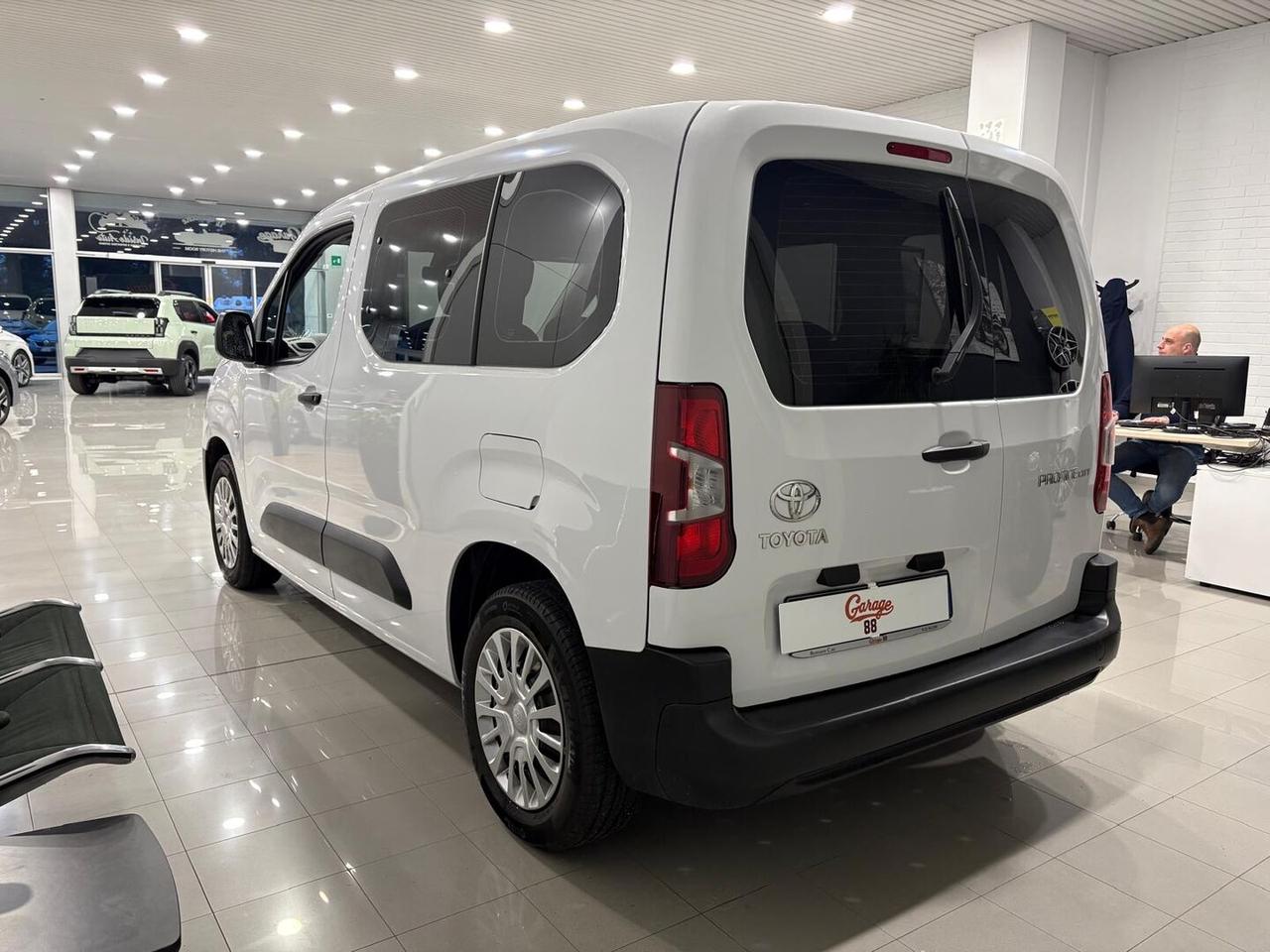 Toyota PROACE City Verso 1.5D 100 CV S&S Short d Lounge