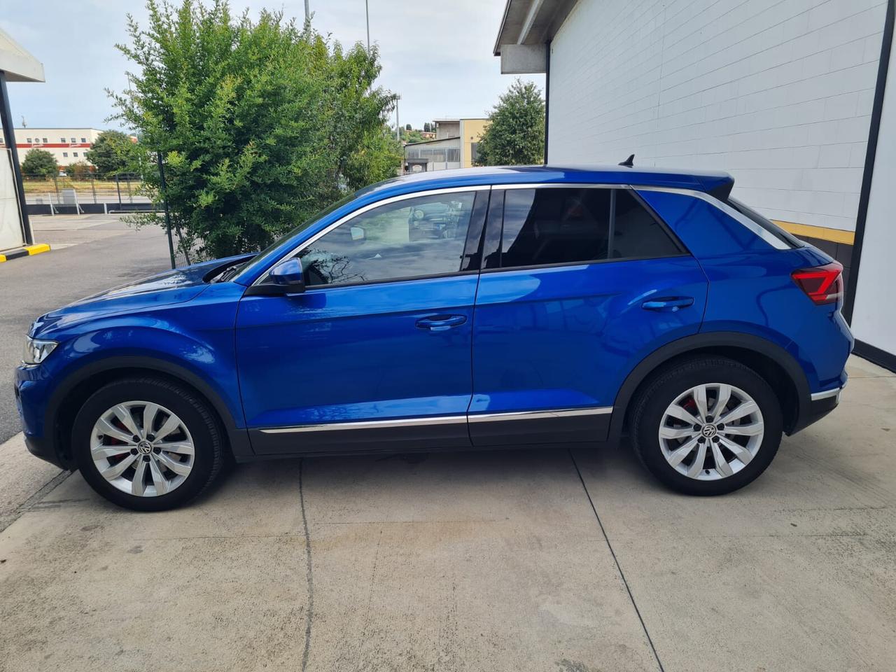 Volkswagen T-Roc 1.5 TSI 150 CV DSG Sport BMT – 2019 – €17.900