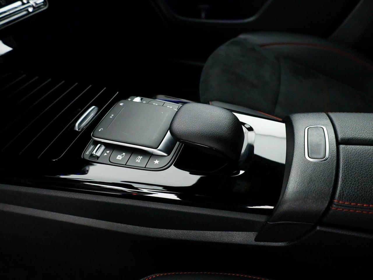 Mercedes-benz CLA 200d Automatic SB Premium Plus Led Ambient