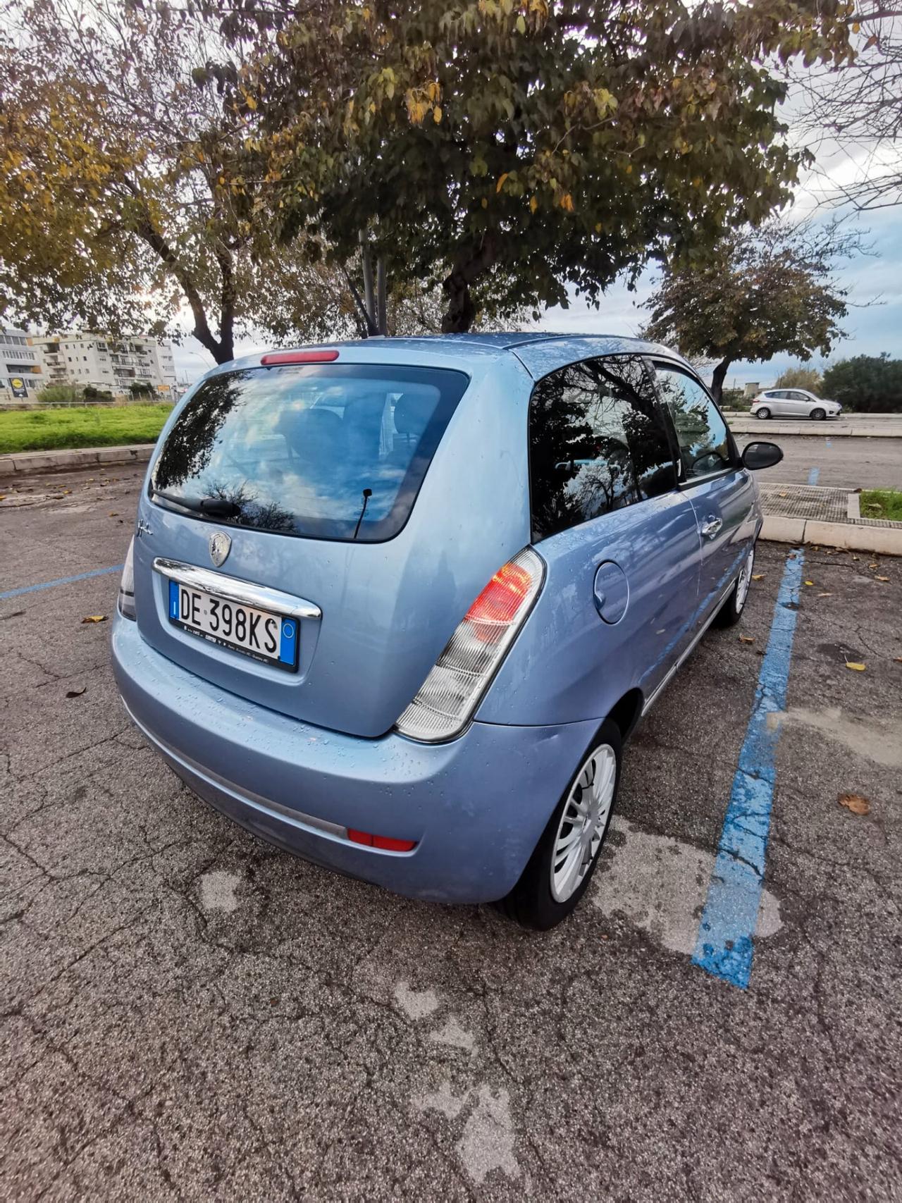 Lancia Ypsilon 1.2 Argento NEOPATENTATI