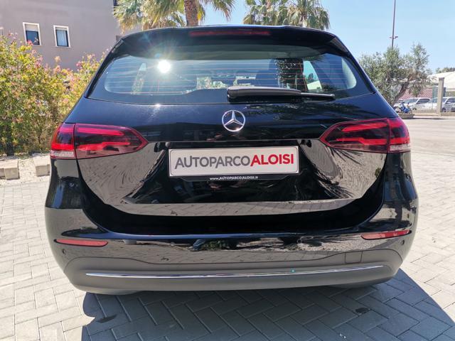MERCEDES-BENZ B 180 d Executive