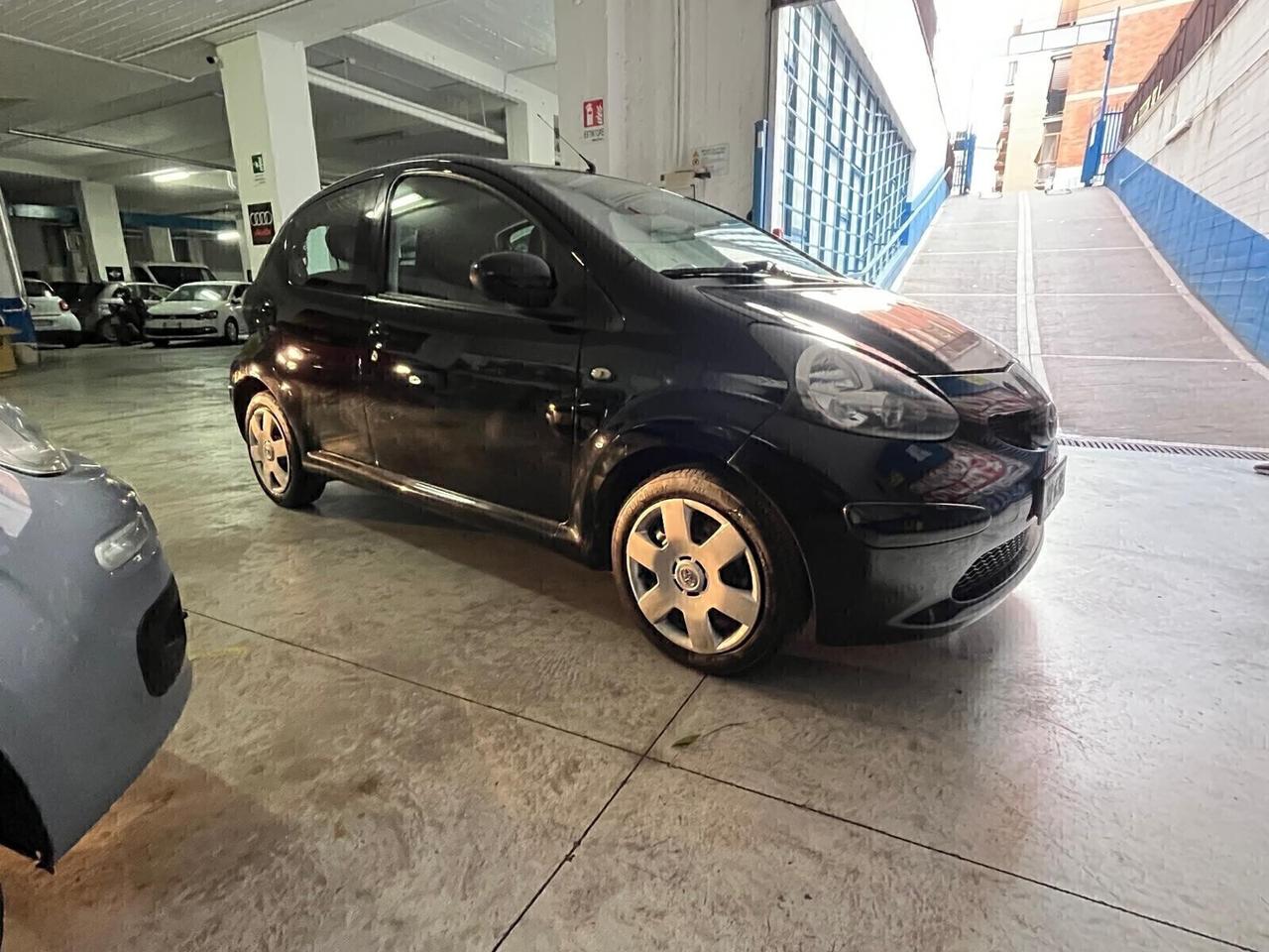 Toyota Aygo 1.0 12V VVT-i 5 porte Griffe cambio automatico