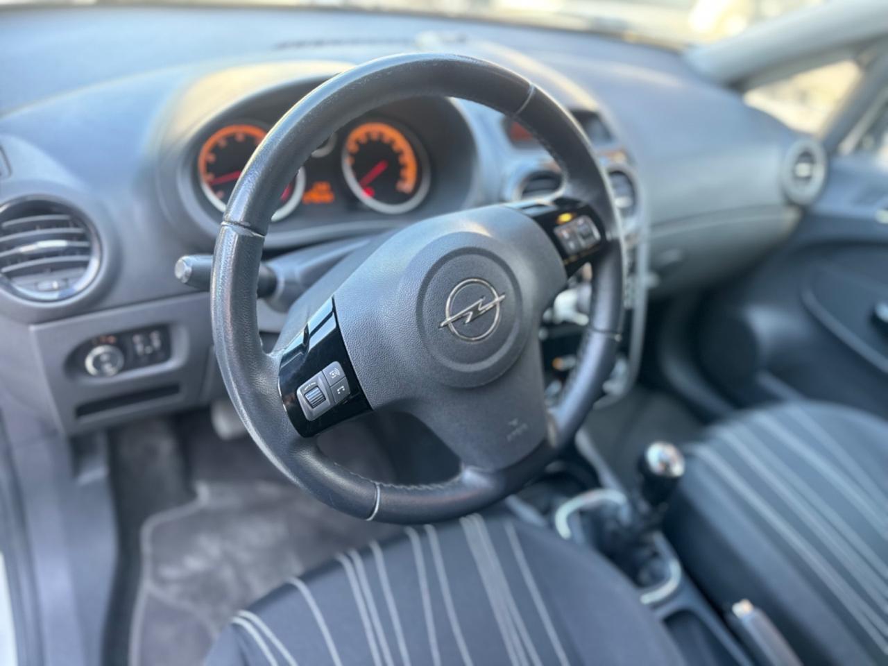 Opel Corsa 1.2 5 porte Edition 2010