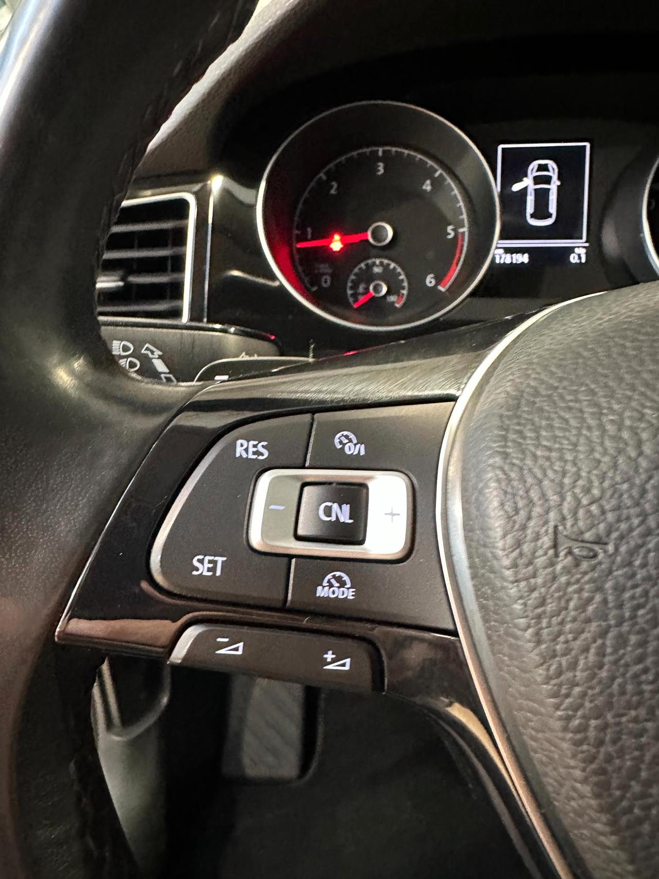 Volkswagen Golf Sportsvan 2.0 tdi Highline Executive business DSG-Navi-Camera