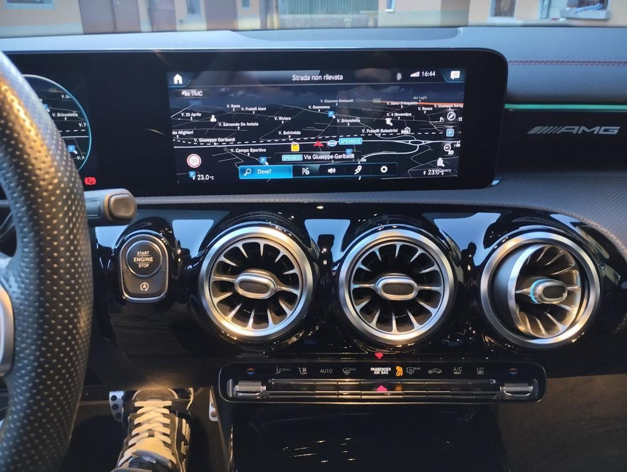 MERCEDES-BENZ CLA 35 AMG 4Matic Shooting Brake