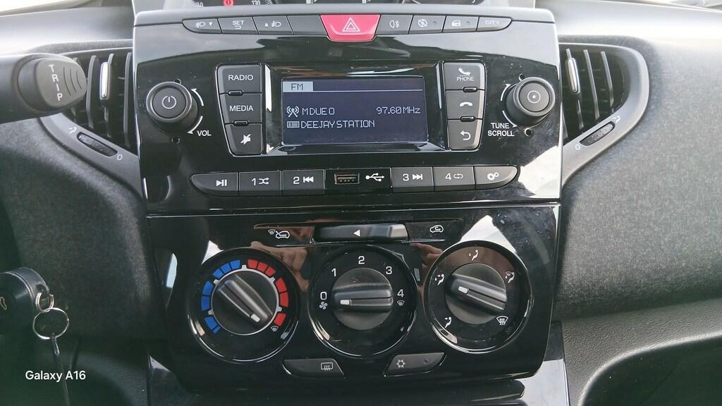 Lancia Ypsilon 5 Porte 1.0 FireFly Hybrid Gold