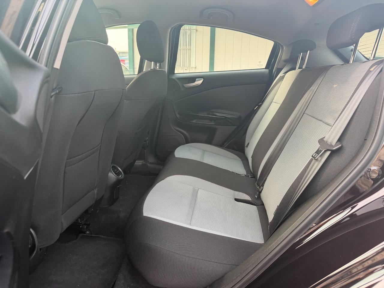 Alfa Romeo Giulietta 1.6 JTDm-2 105 CV Distinctive