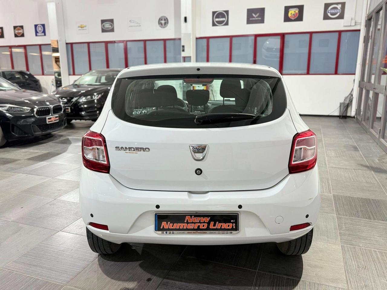 Dacia Sandero 1.2 benzina 75CV Serie Speciale Laureate Family
