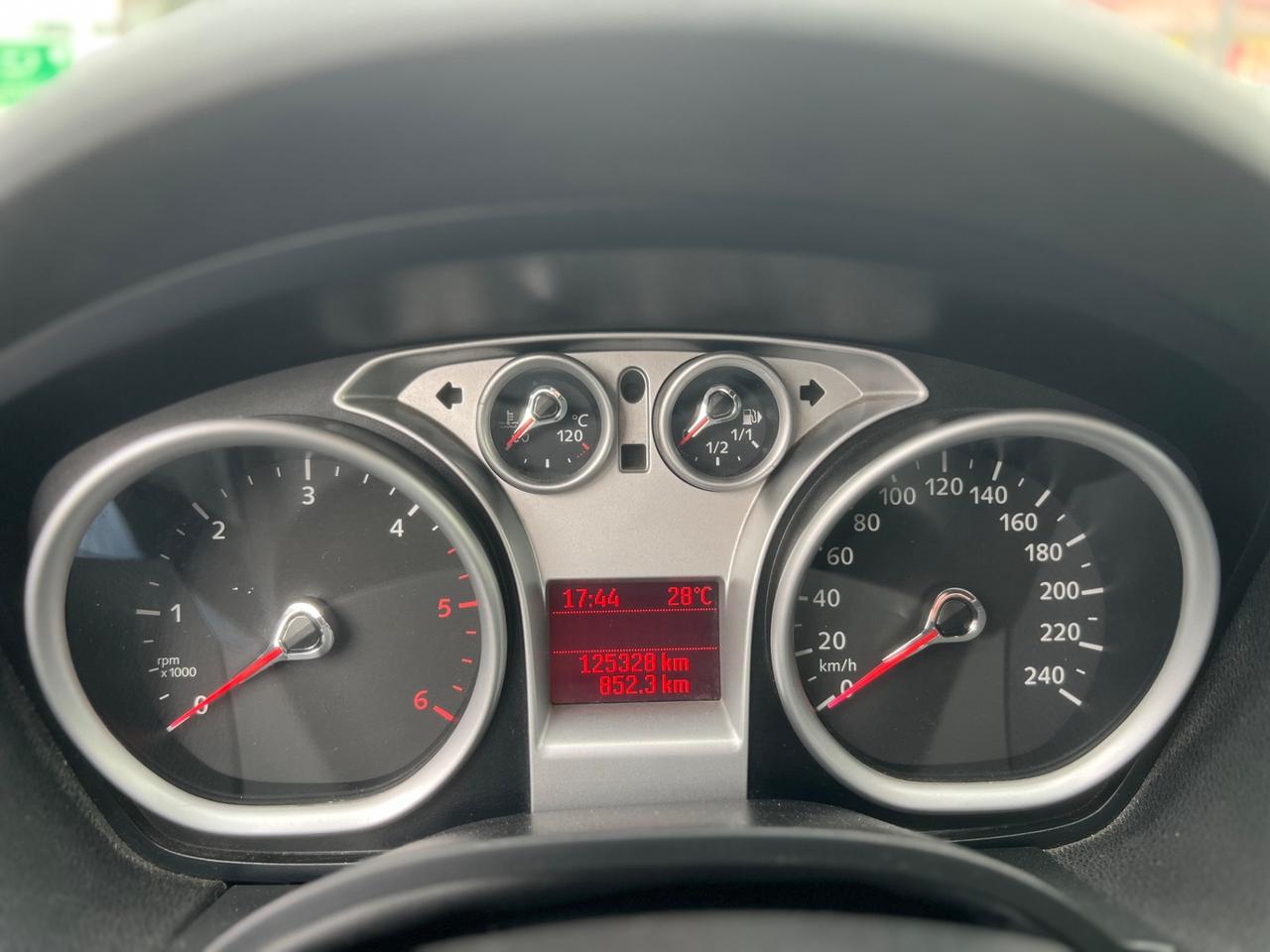 Ford Kuga 2.0 TDCi 140cv SOLO 125.000 KM - 2010