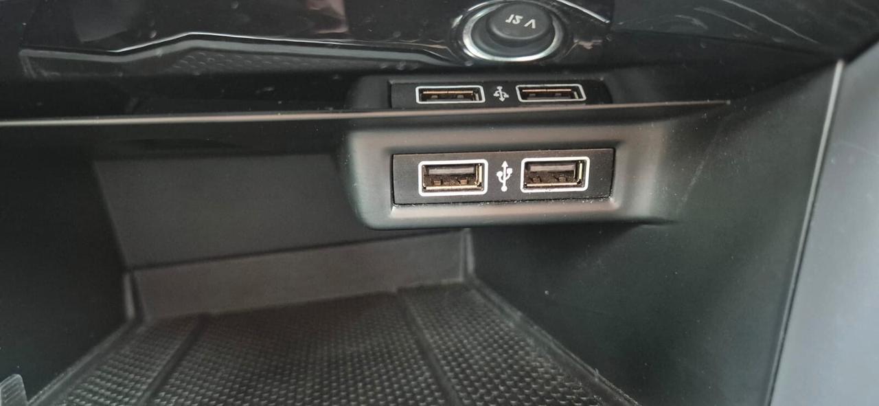 Volkswagen T-Roc 1.6TDI Advan.- 2019-Garanz3anni