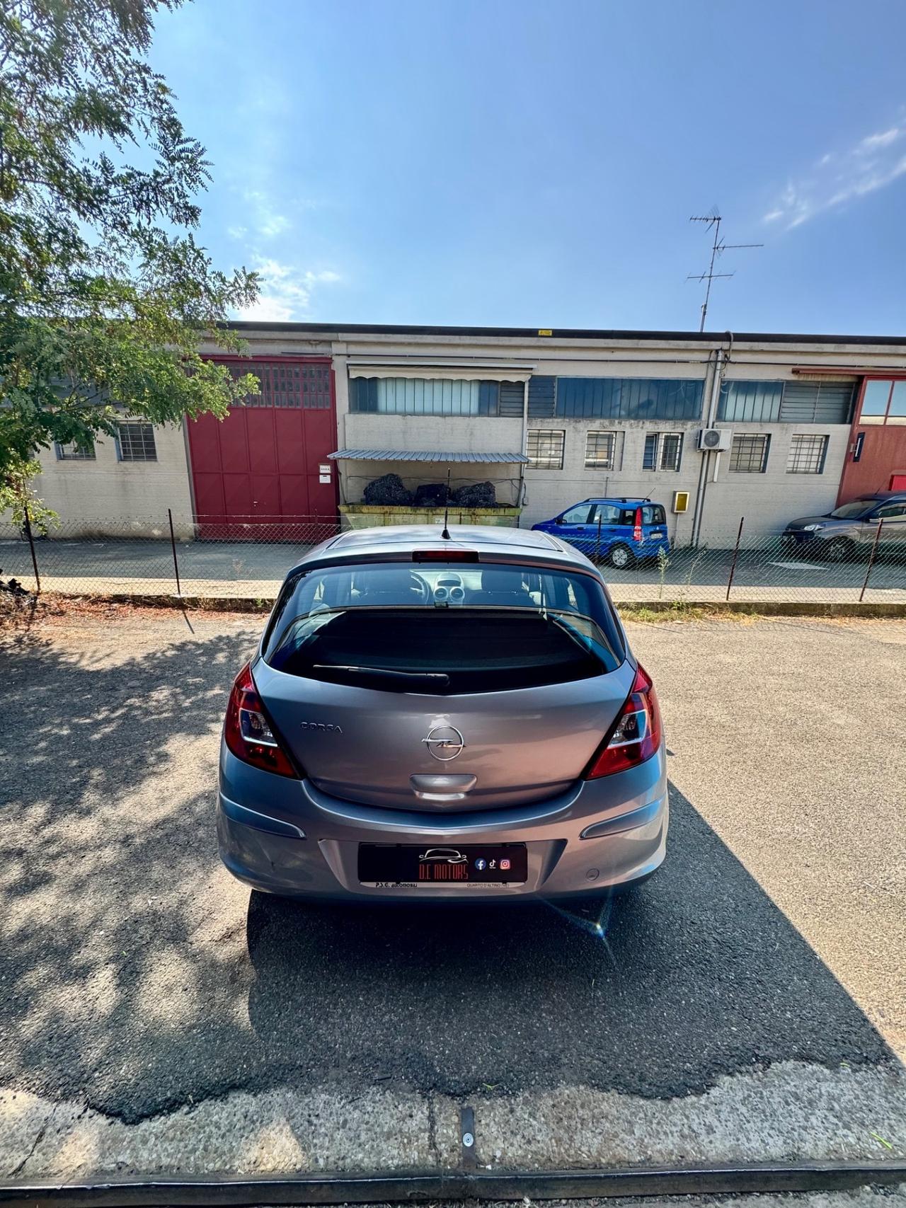 Opel Corsa 1.2 5 porte Easytronic Cosmo