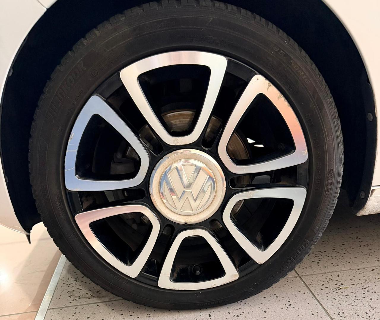 Volkswagen up! 1.0 75 CV 5p. high