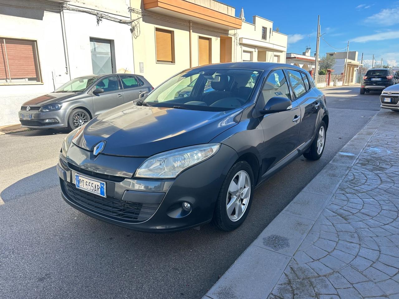 Renault Megane BERLINA 1.5 DCI 110Cv-2009