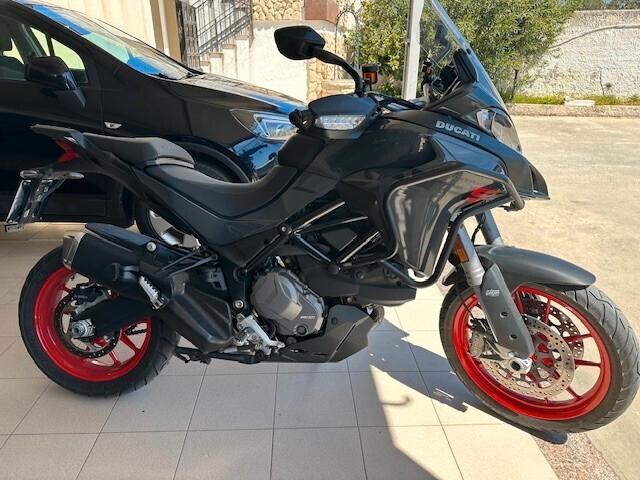 Ducati Multistrada V2 s