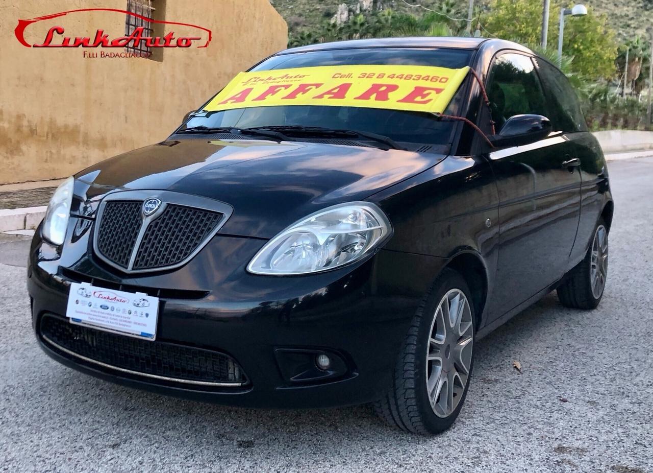 Lancia Ypsilon 1.2 Momo Design 60CV