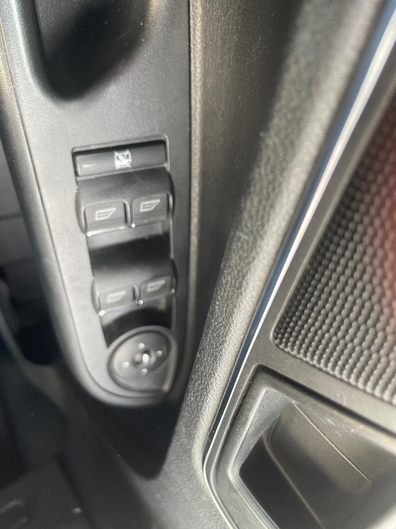 Ford B-Max 1.6 TDCi 95 CV SI NEOPATENTATI