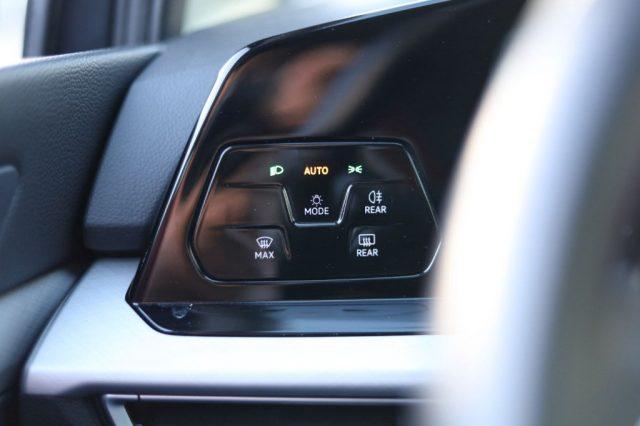 VOLKSWAGEN Golf 1.5 eTSI 150 CV EVO ACT DSG Style