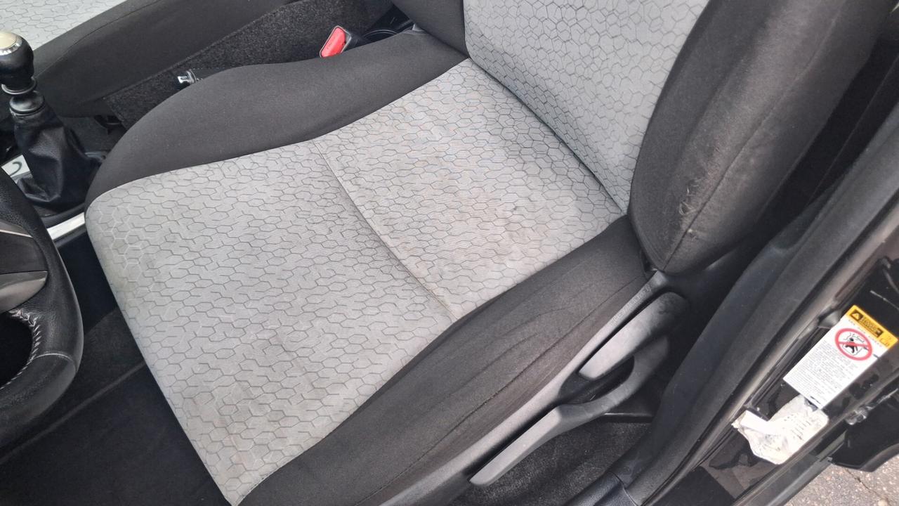Toyota Yaris 1300 GPL BOMBOLA NUOVA