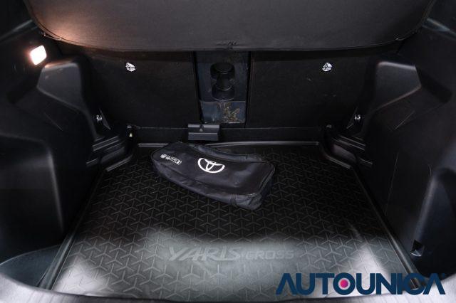 TOYOTA Yaris Cross 1.5 HYBRID 5PORTE E-CVT TREND FULL LED