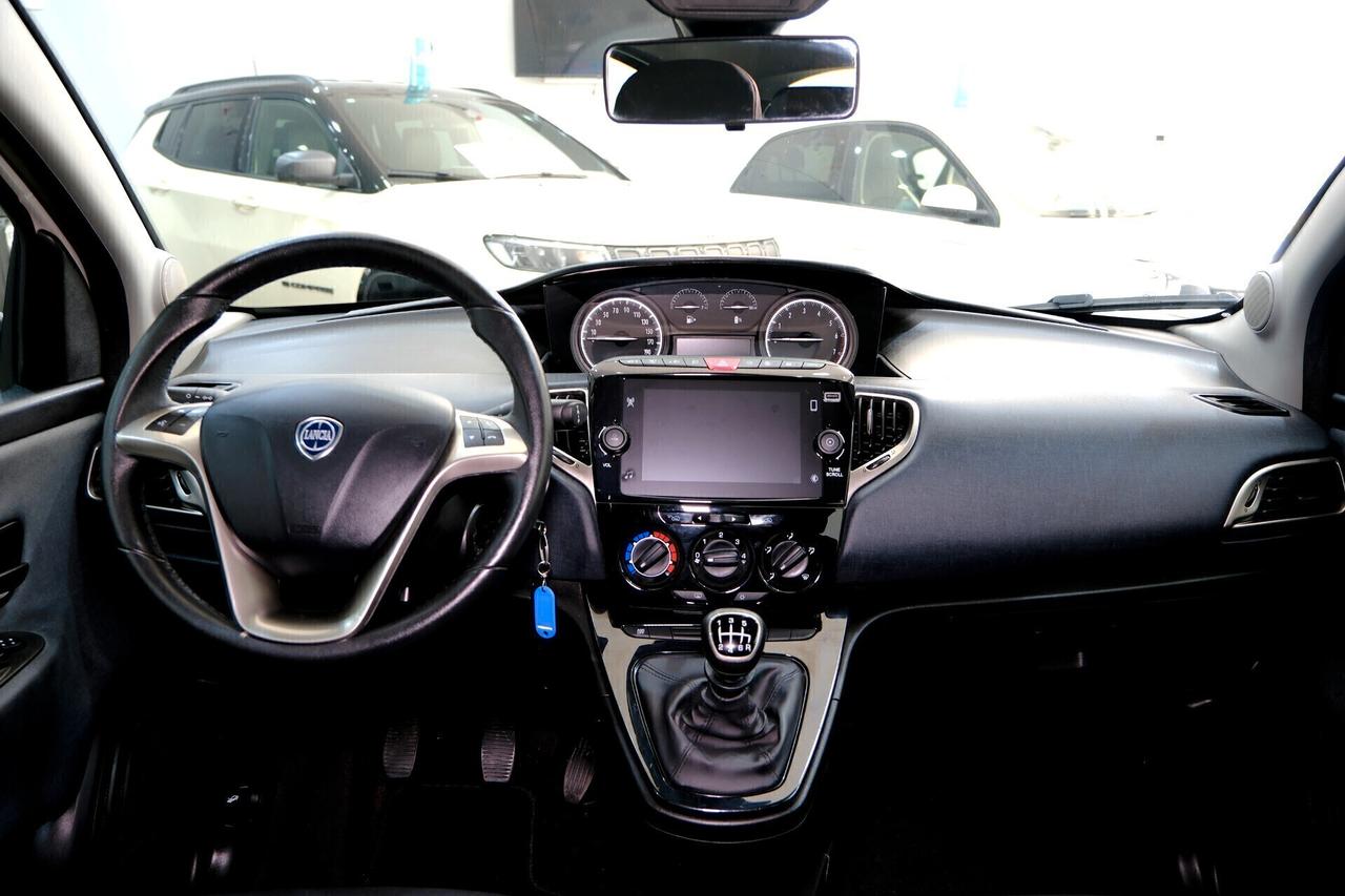 Lancia Ypsilon HYBRID 1000 70 cv GOLD 5°POSTO