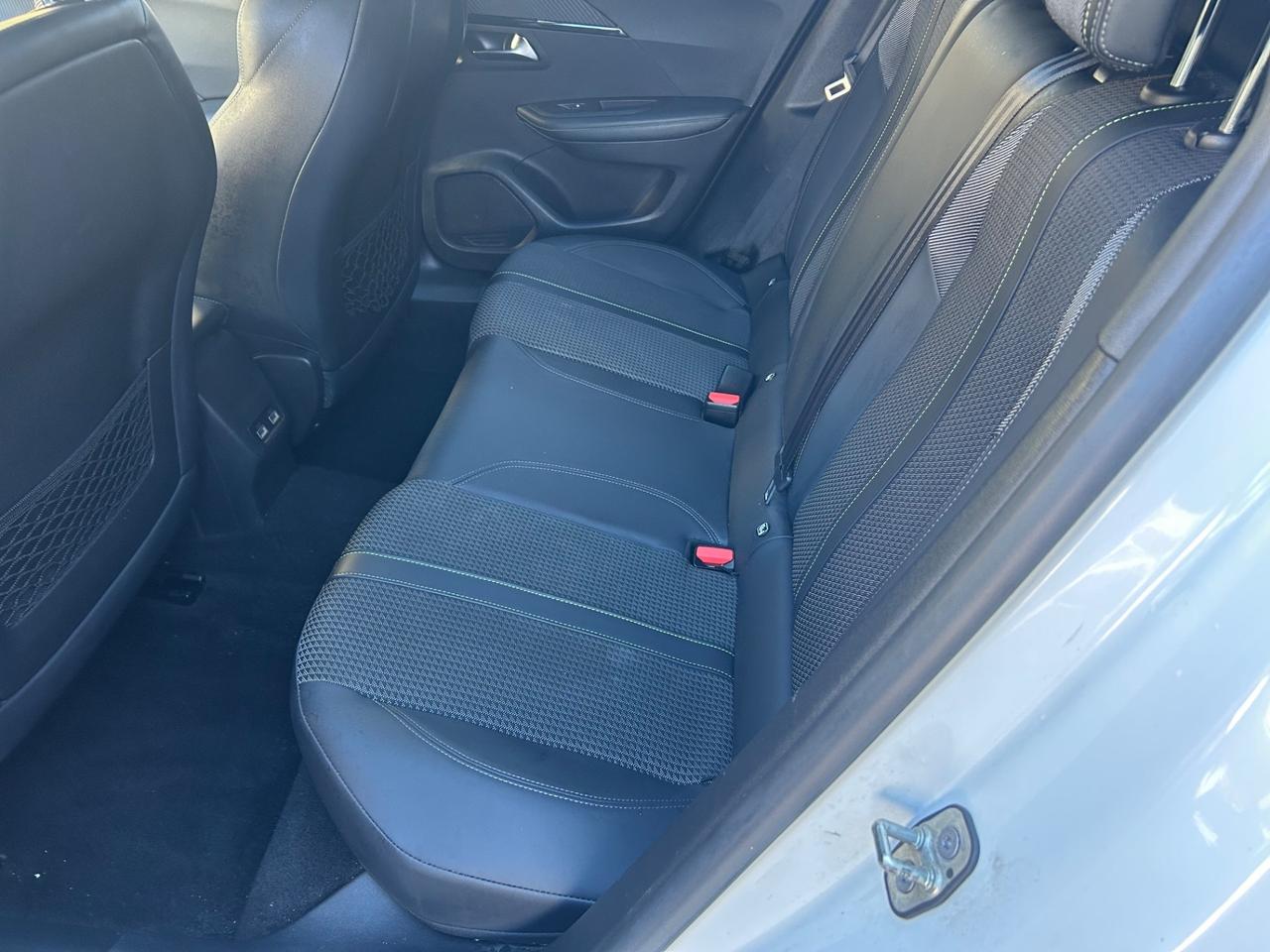 Peugeot 2008 BlueHDi 130 S&S EAT8 GT Pack