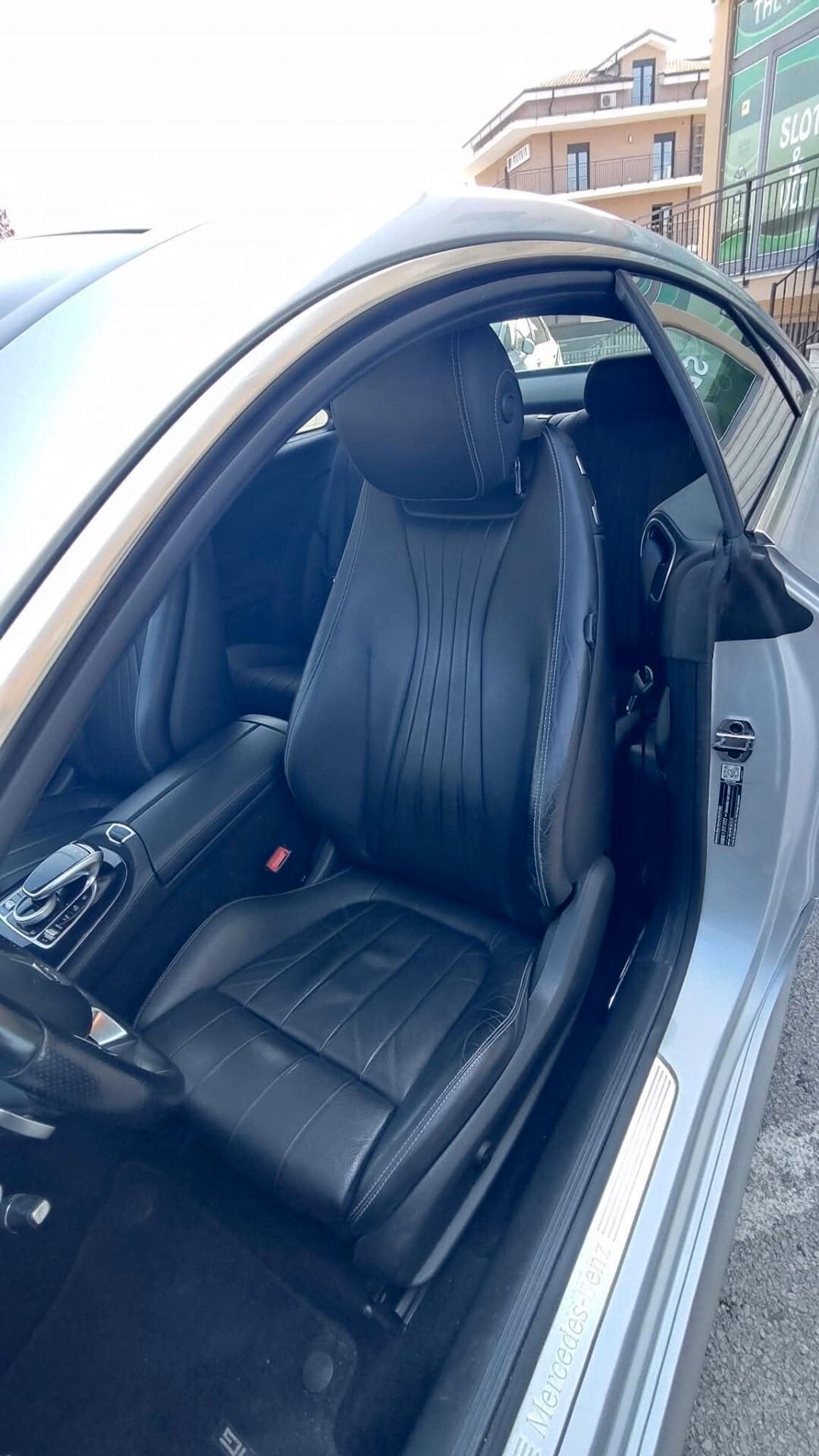 Mercedes-benz E 220 d Auto Premium AMG Coupé