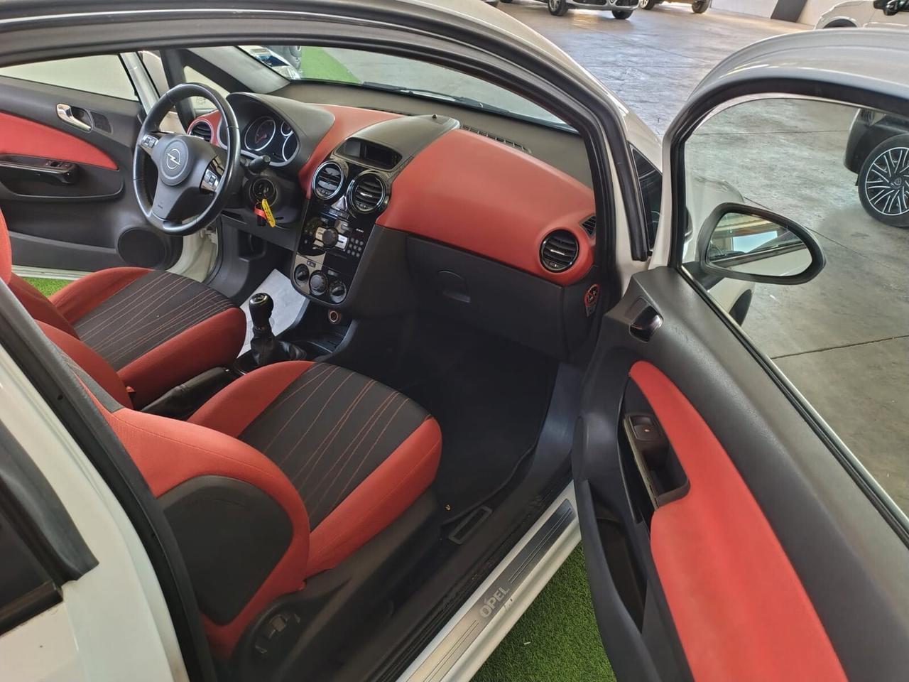 Opel Corsa 1.2 80CV 3 porte GPL-TECH Club