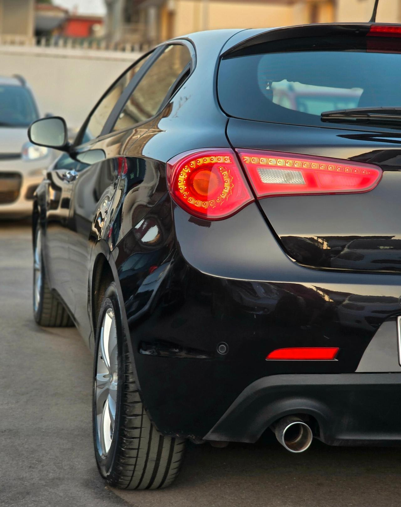 Alfa Romeo Giulietta 1.6 JTDm-2 120 CV Distinctive