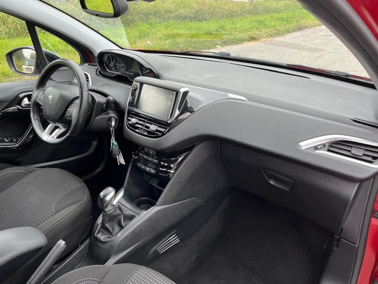 Peugeot 208 PureTech 82 5 porte Allure